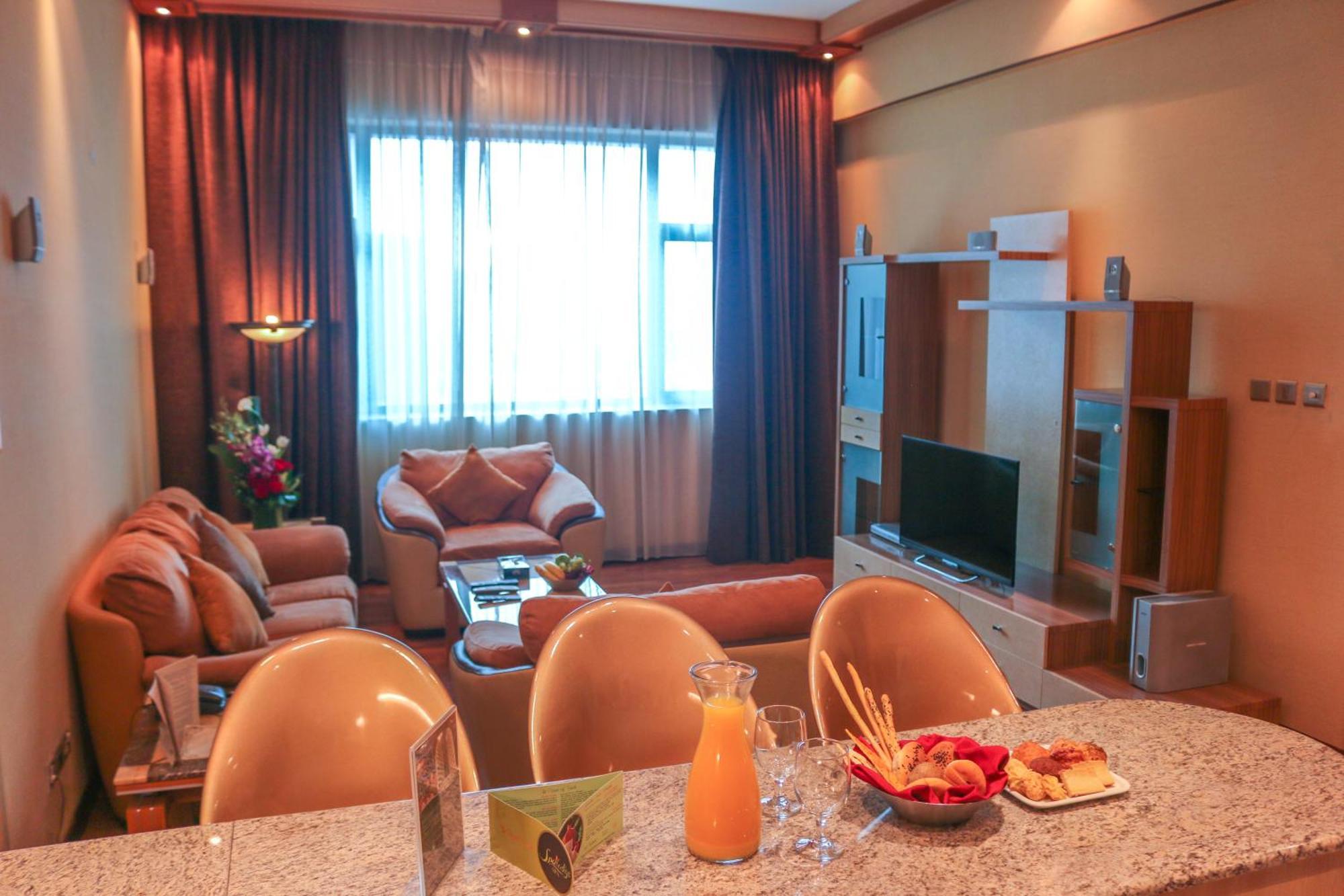 City Center Hotel Manama Room photo